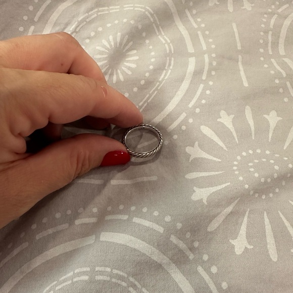 Authentic Sterling silver David Yurman thin cable ring - Picture 2 of 3